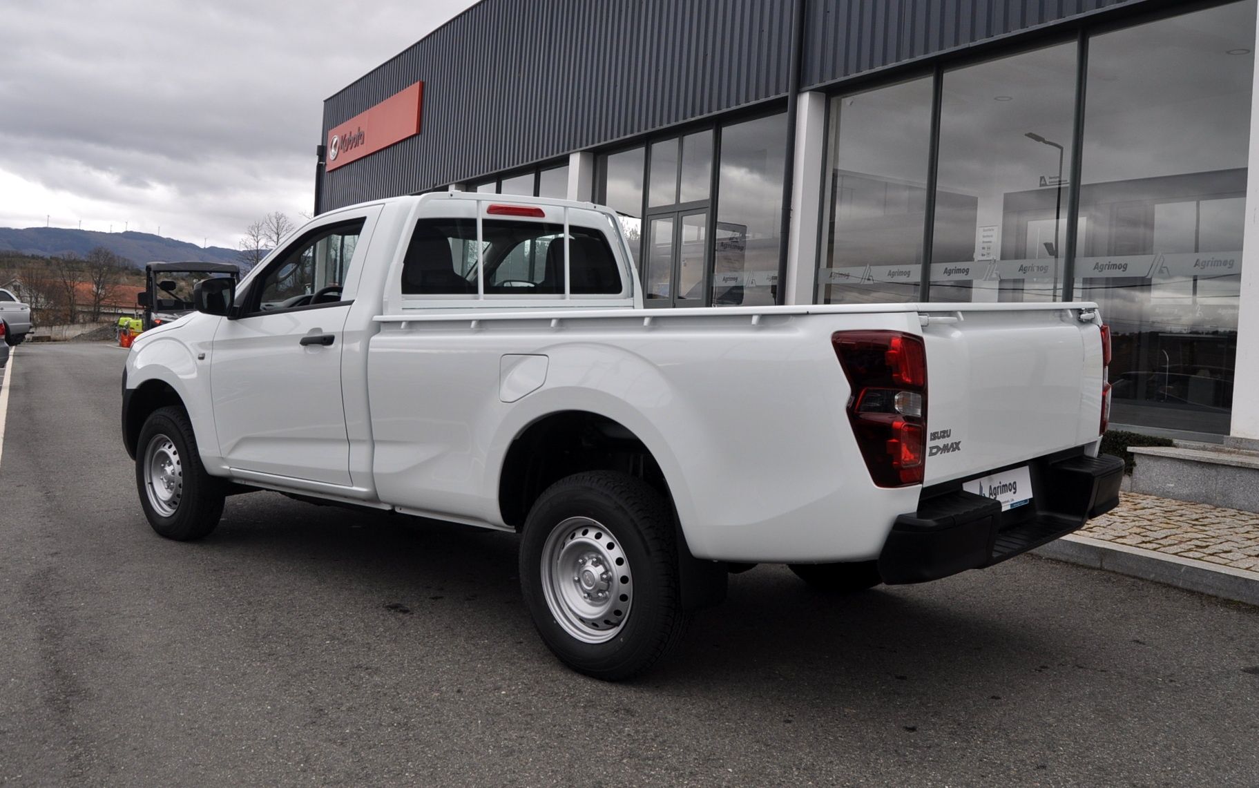 Caixa carga metal Isuzu d max 1.9 tfrs