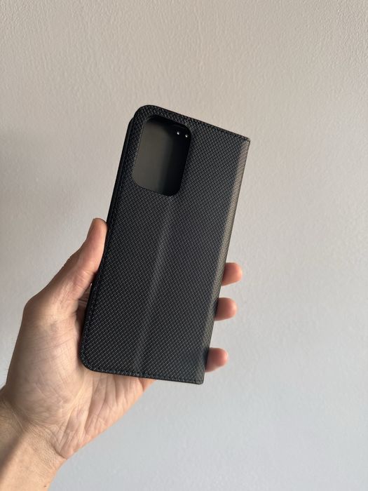 Etui z klapką zamykane czarne do MOTOROLA MOTO G35