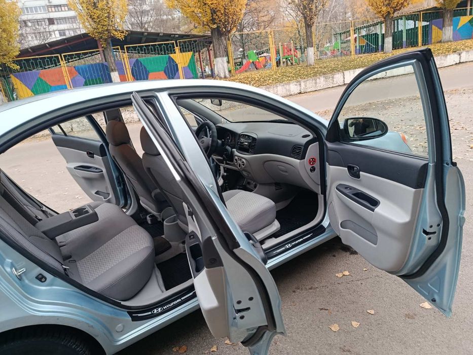 Hyundai Accent c оригинальным пробегом 100 т.км в хорошем состоянии