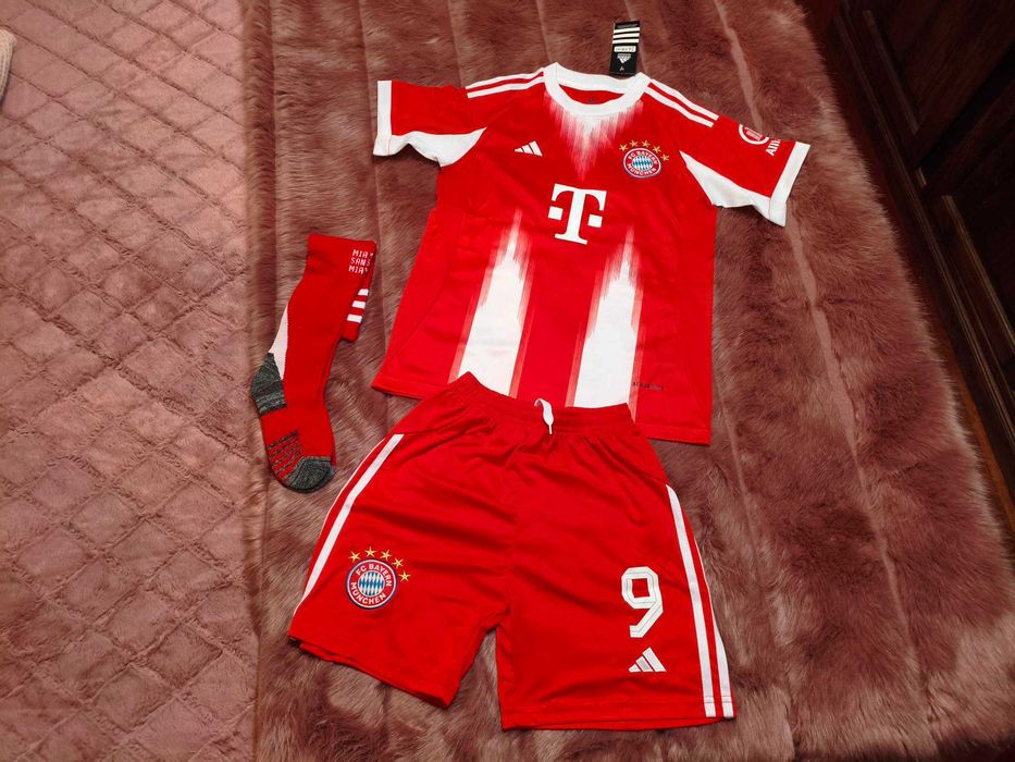 Equipamento Criança KANE Camisola Bayern Munique | NOVO