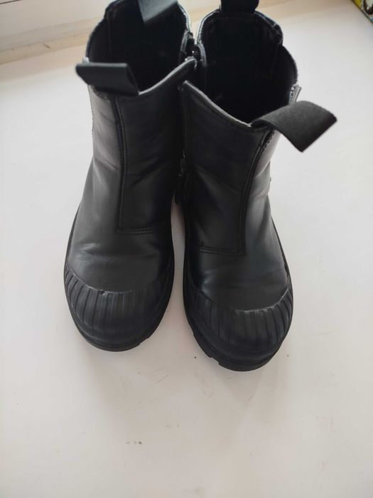 Продам дитячі ботінки