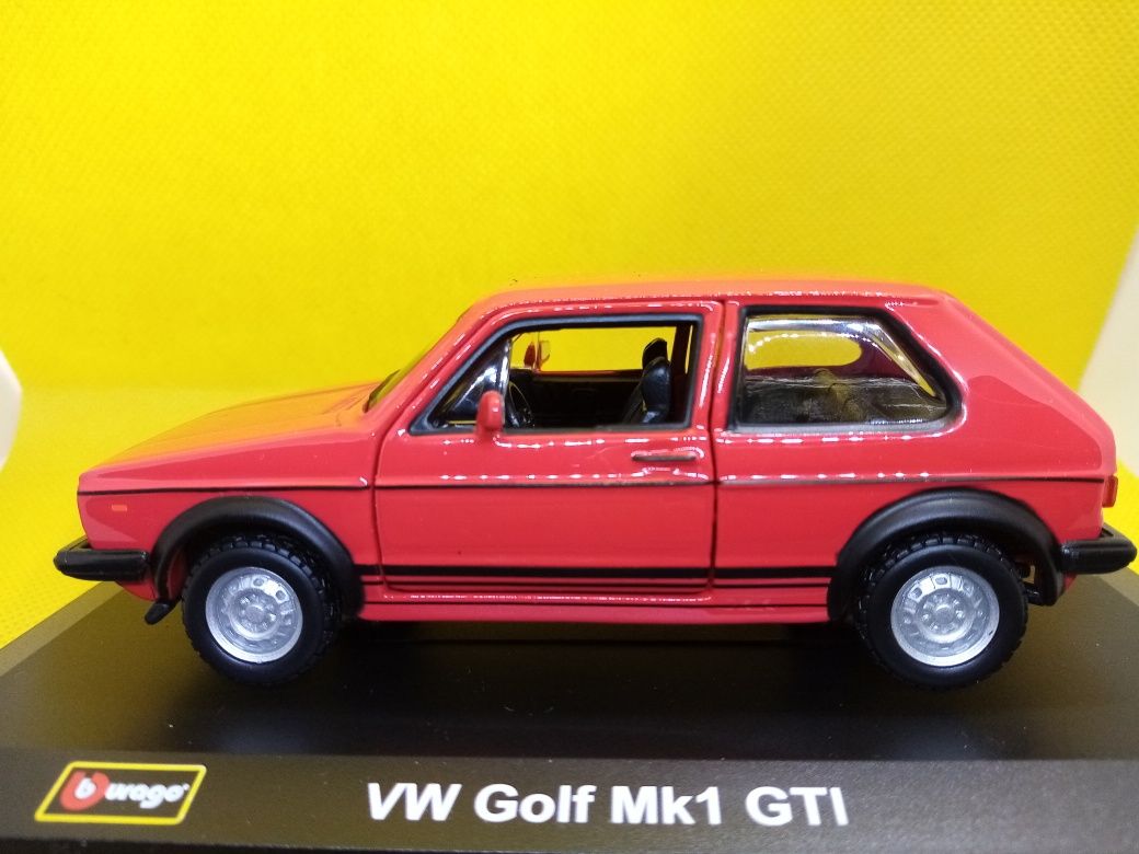 N. 27 Miniatura 1/32 Burago, VW Golf Mk1 GTI Nova