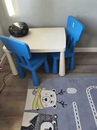 Stolik biurko Ikea Mamut biały i niebieskie 2 krzesła super napoczatek