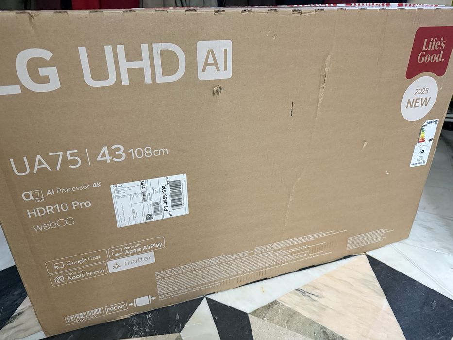 LG UA75 de 43 polegadas nova na caixa