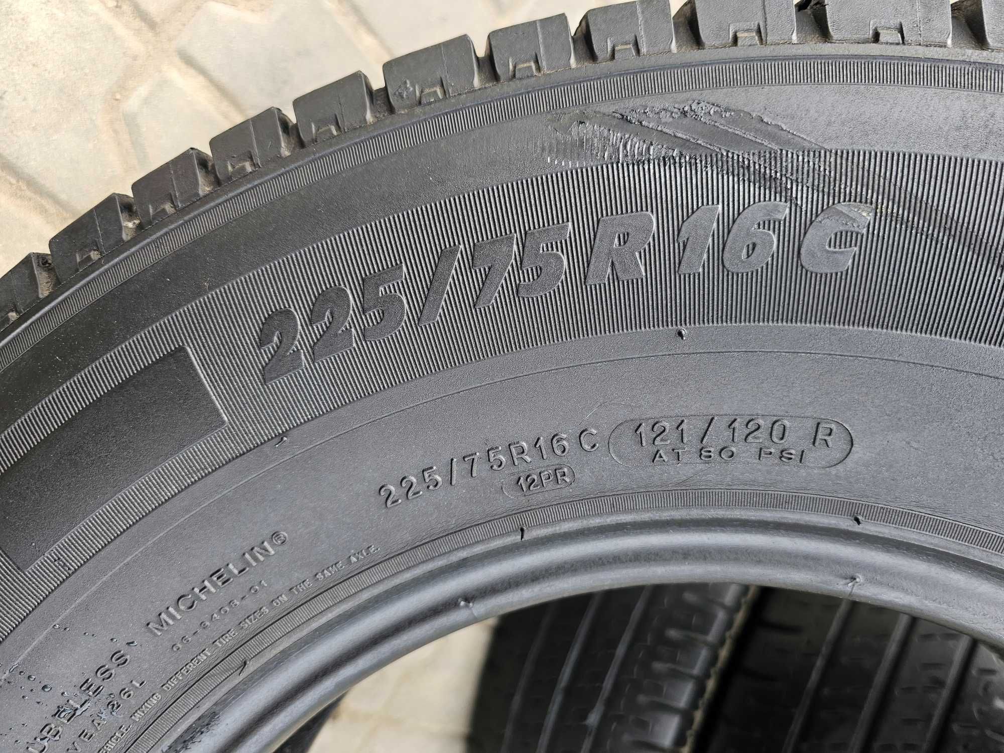 Lato Michelin 225/75 R16C 5.5mm