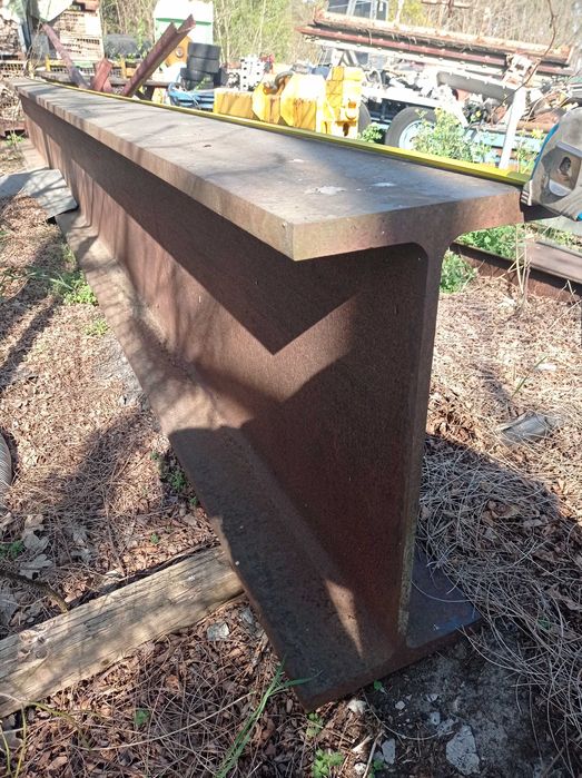 Dwuteowniki 7500x300x655 i 6000x210x555 mm