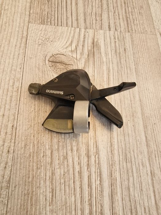 Manetka przerzutki prawa 8S Shimano SL-M310