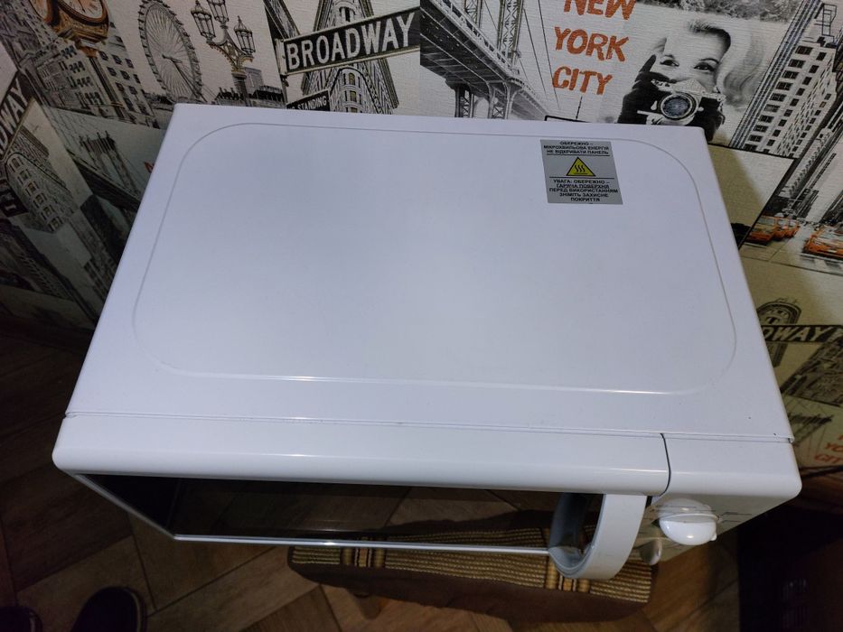 микроволновка Delfa