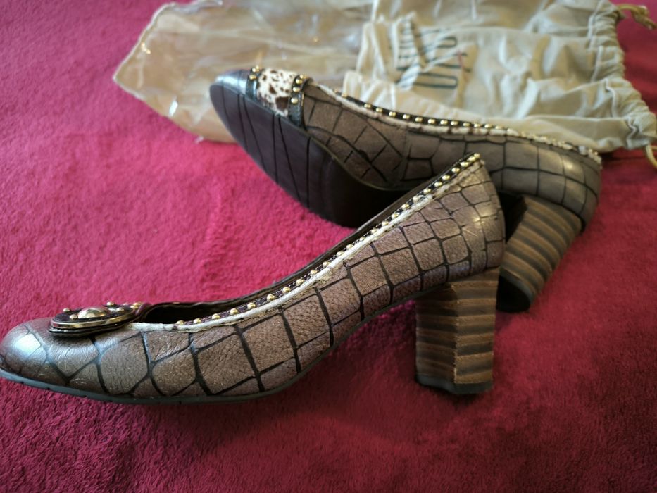 Sapatos tamanho 39