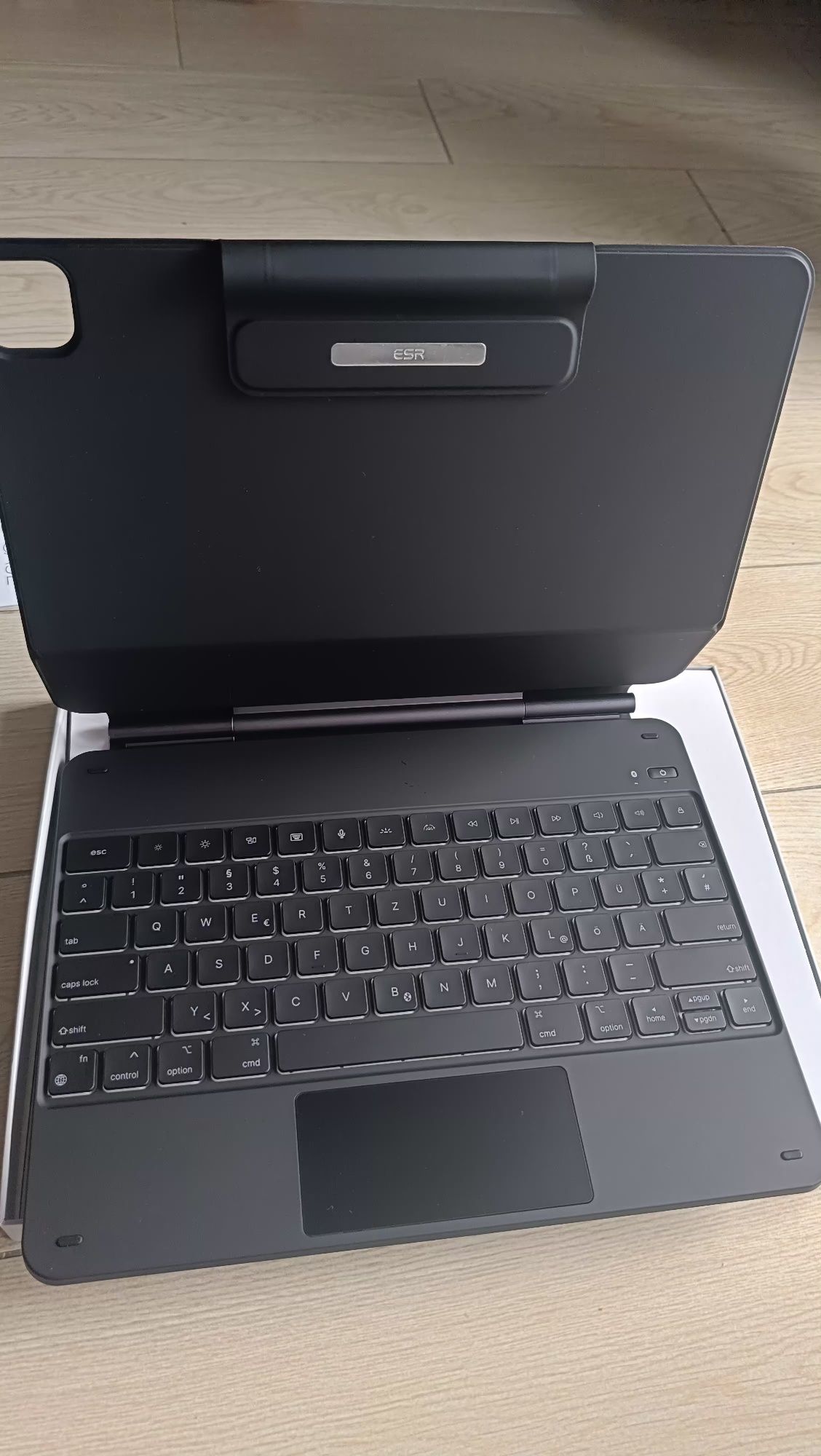Esr iPad Pro 12.9 Rebound Magnetic Keyboard Case (X001HLVKSF)