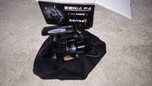 Carrinho de pesca Zenia FA 7000 sensei