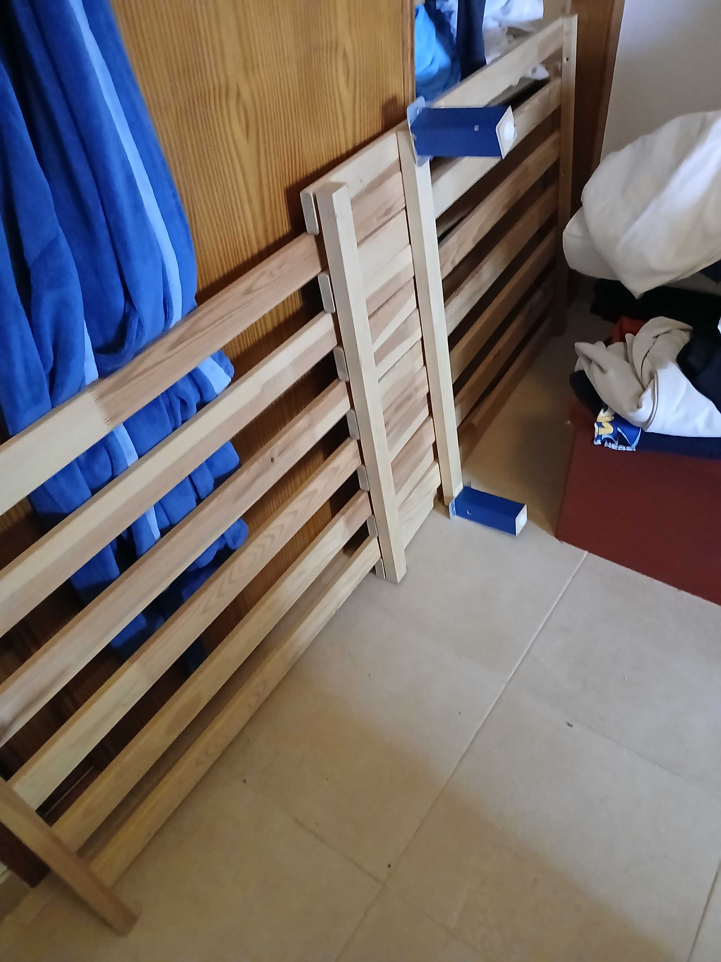 Cama para menino da Ikea, modelo BUSUNGE, azul, extensível