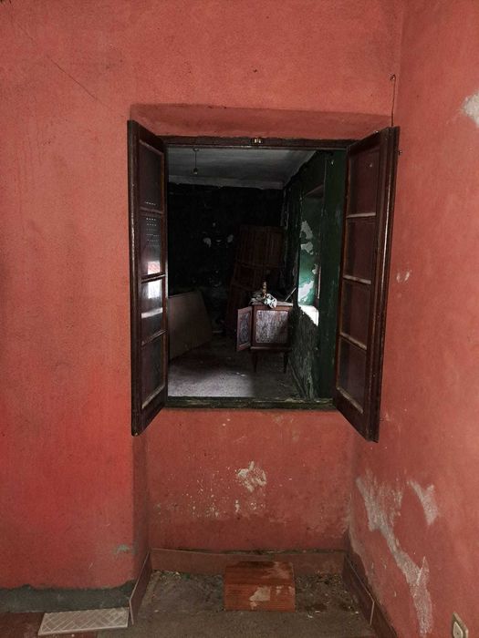 Moradia em s.mamede para recuperar com boas vistas lindíssimas