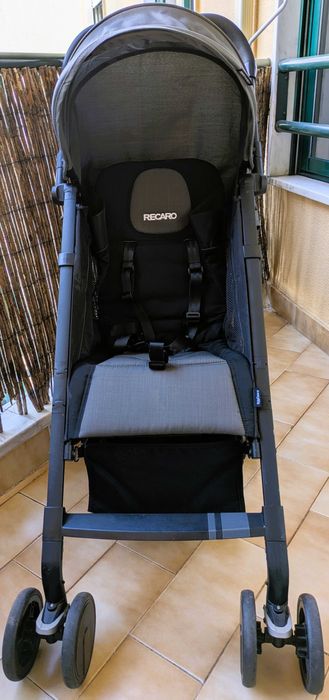 Carrinho de Bebé Recaro Easylife 2 Graphite – Usado c/ Marcas de Uso