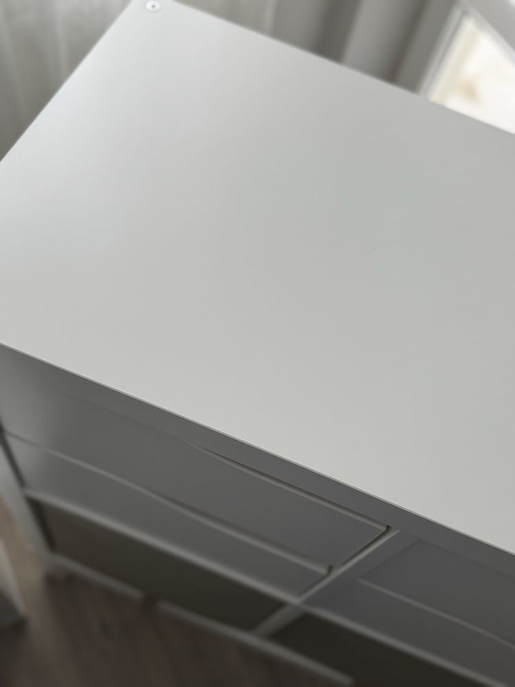 IKEA Regal Kallax biały 77x77cm z 4 szufladami i ramą nośną