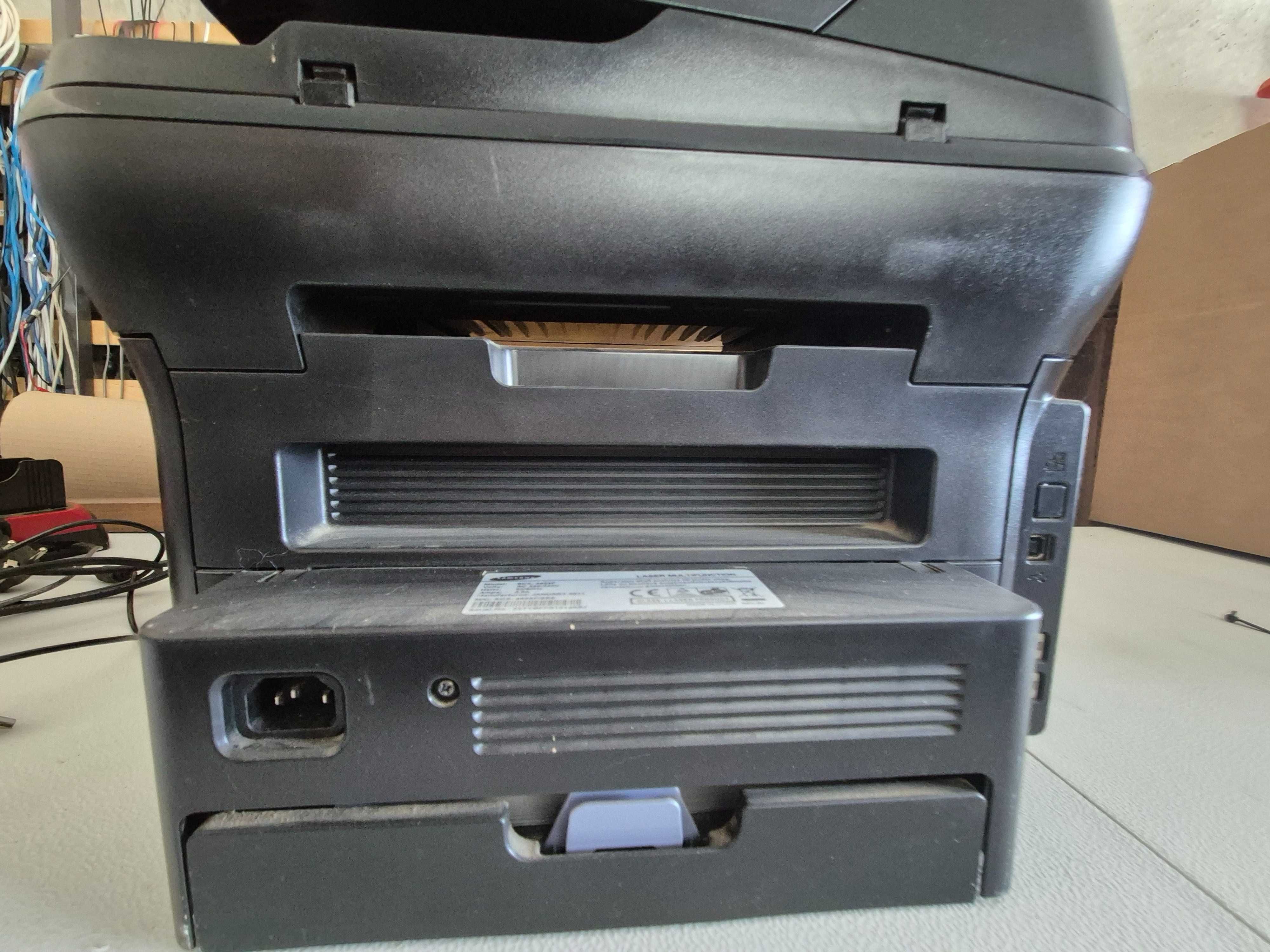 Impressora laser com scanner e cartucho de toner incluído