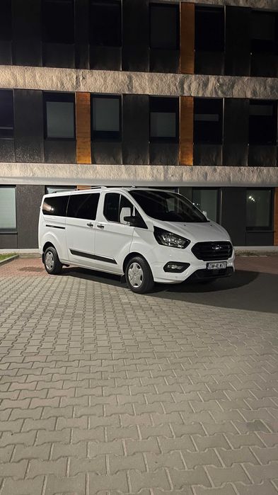 Wynajem busa 9-osobowego | Wypożyczalnia busów | automat | Wrocław