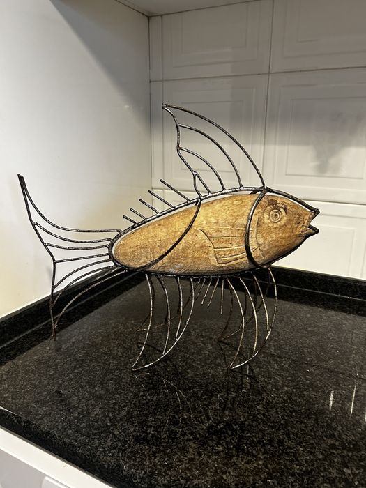 Peça decorativa em madeira e ferro…