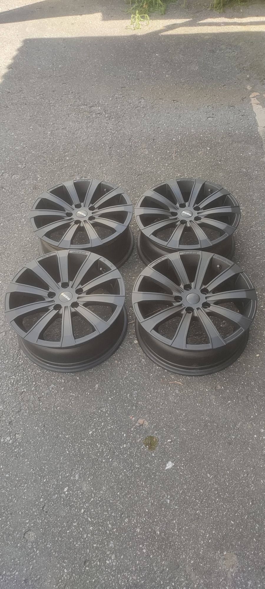 Диски МОМО R17 5*114,3 Нісан,Хонда,Мазда,Інфініті,Хюндай,Міцубісі,Акур