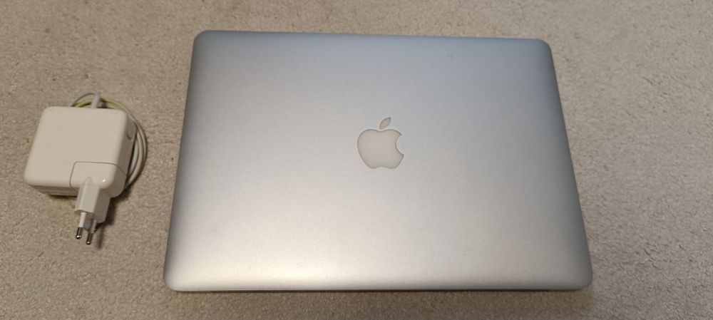 MacBook Air 13 A1466