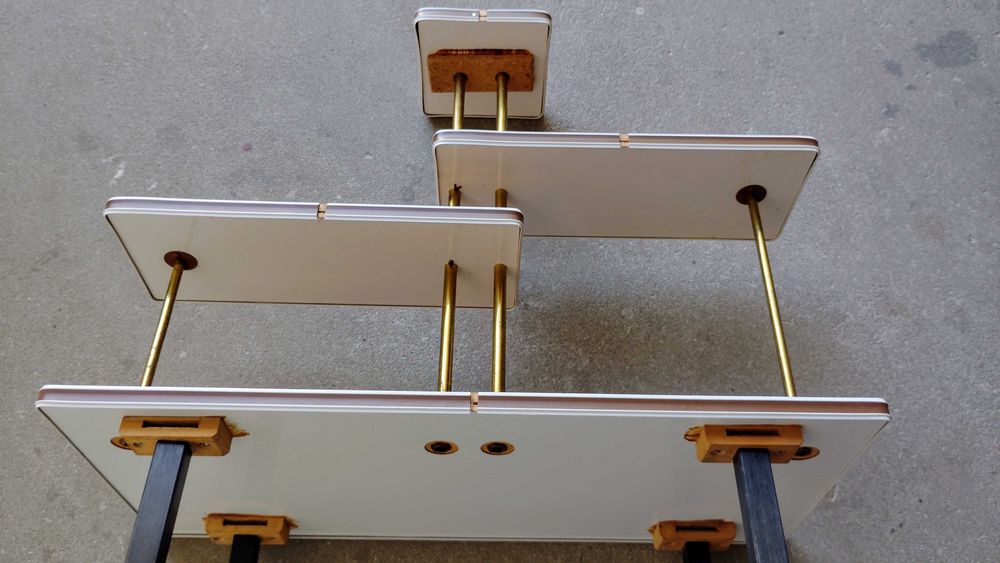 Kaskadowy kwietnik, patyczak.Lata 60