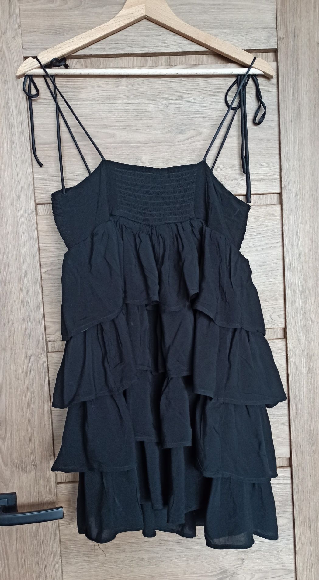 Czarna sukienka H&M