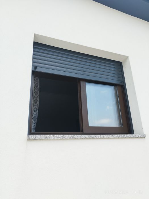 Reparacao e montagem de todo o tipo de estores