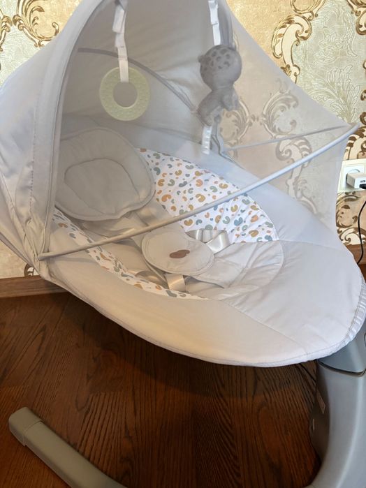 Продам шезлонг-гойдалка Kinderkraft Lumi 2
