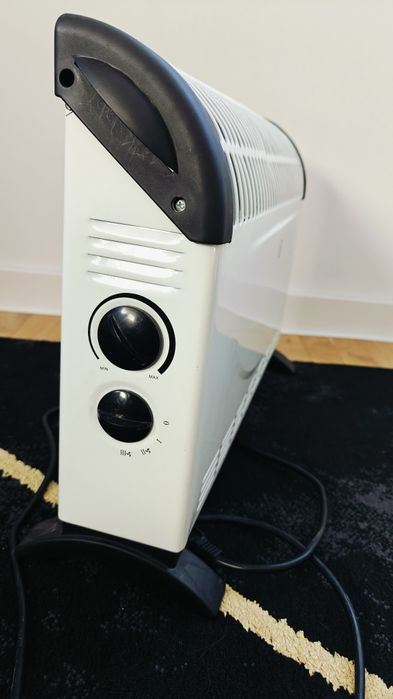 Grzejnik konwektorowy / farelka 2000W