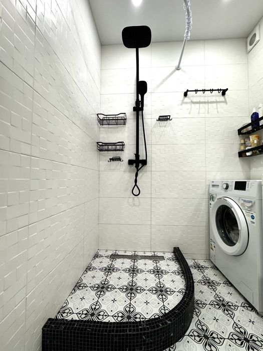 Продаж двокімнатної квартири з ремонтом в центрі міста