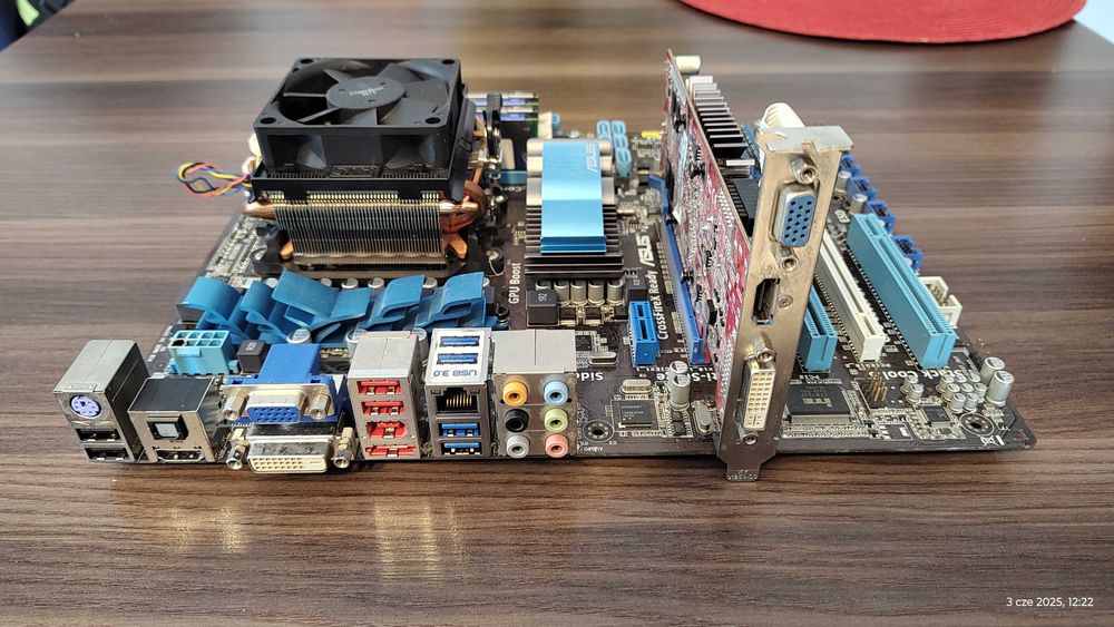 ASUS M4A88TD+Phenom II X4 955BE+8GB+Radeon6450 (komplet lub na części)