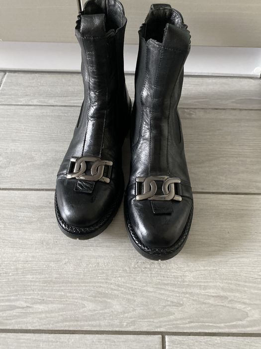 Продам шкіряні жіночі черевики челсі