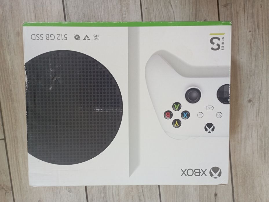 Xbox series s в отличном состоянии+ game pass 4 месяца