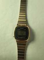 Zegarek cyfrowy Casio złoty oldschool
