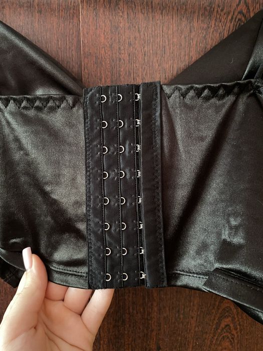 чорний сексі топ