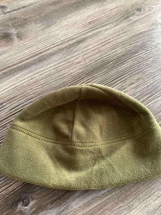 Продам шапку флісову чоловічу та кепку.