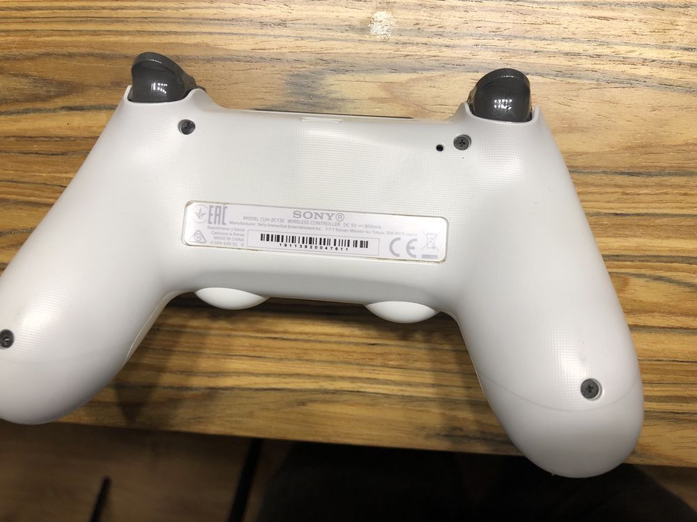 Sony PS4 Dualshock controller pad