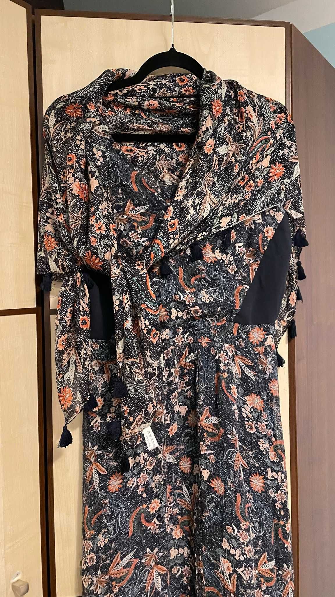 Sukienka Patrizia Aryton 100% rayon + chusta 100% jedwab naturalny.