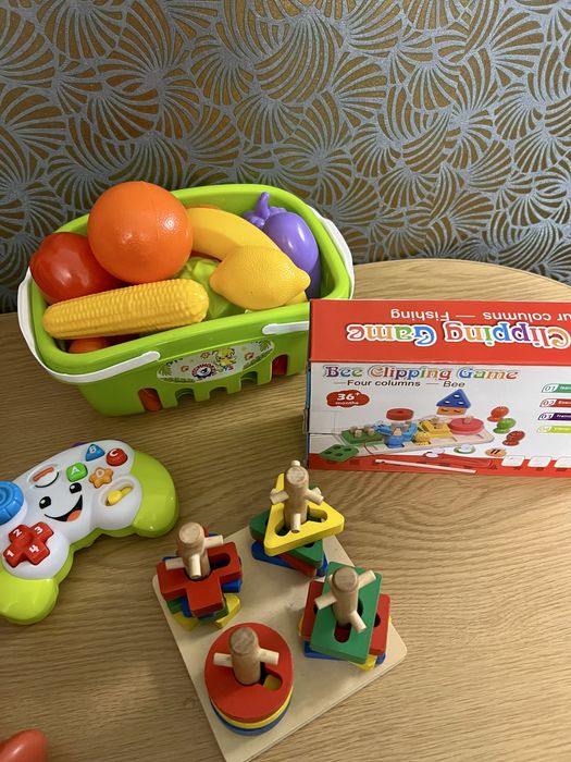Дитячі іграшки для вашої малечі , можна й одним лотом