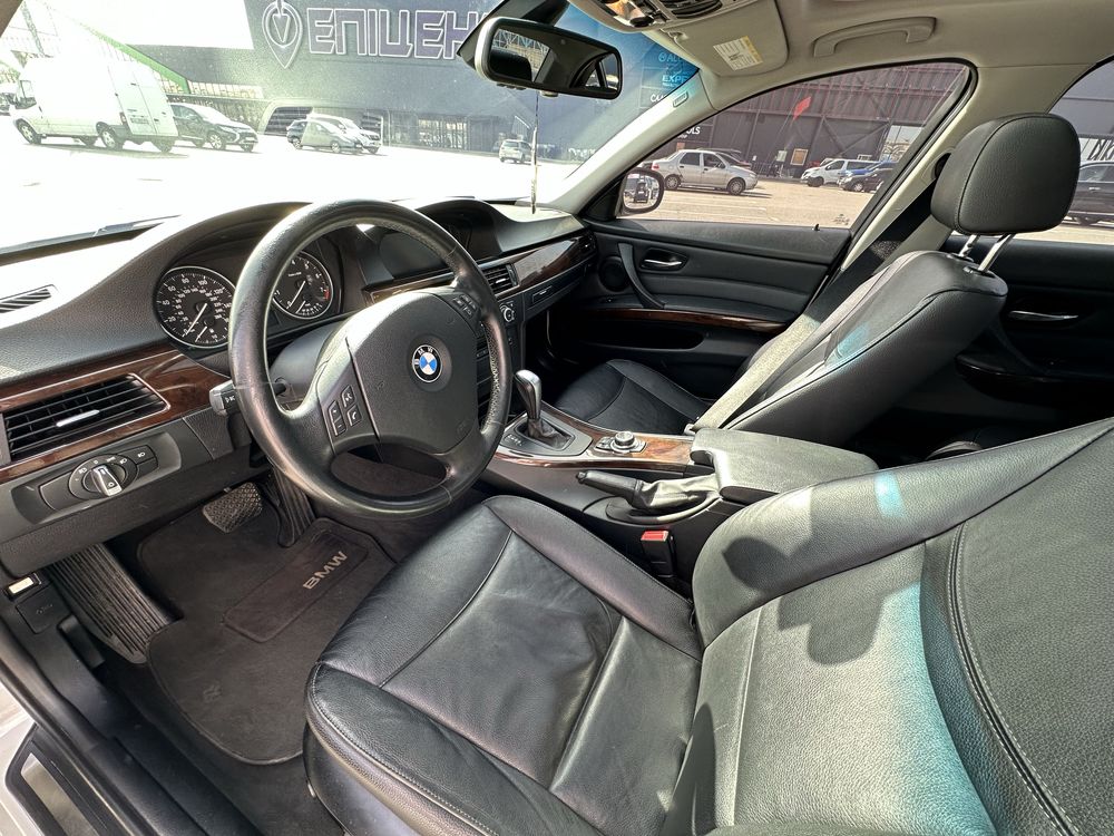 BMW 3 E90 2011 xDrive