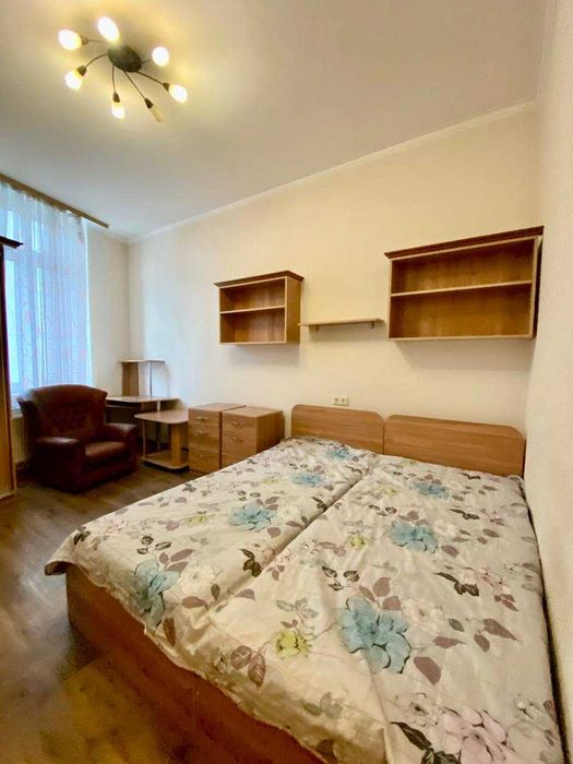 Лаврухіна 12, оренда 2-к квартири, Троєщина, ТРЦ Район!