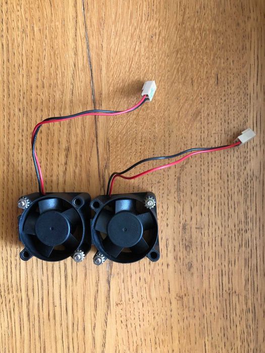 Малогабаритный осевой вентилятор 5 вольт 40х40х20 мм