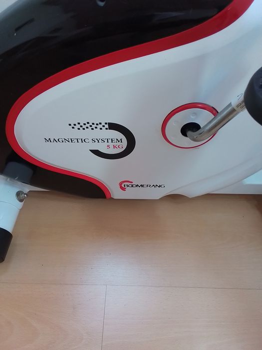 Bicicleta estática home fitness marca Boomerang