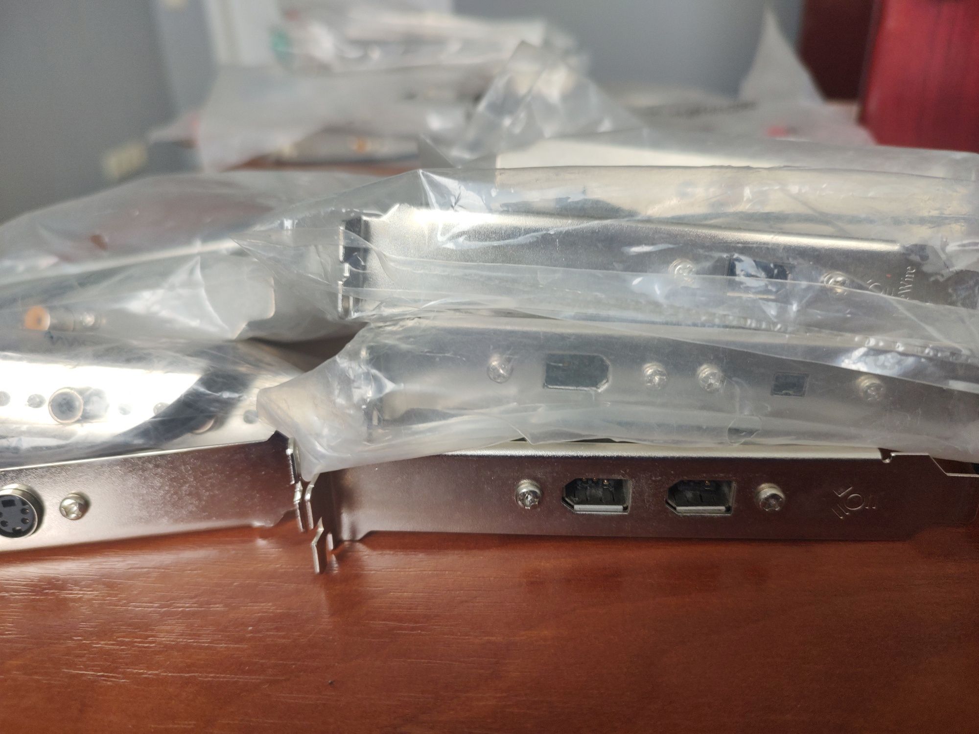Планки расширительные разные  FireWire в компьютер