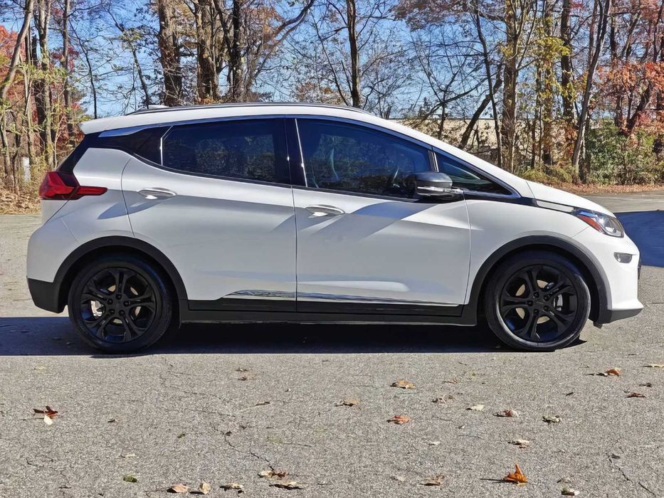 Chevrolet Bolt      2021