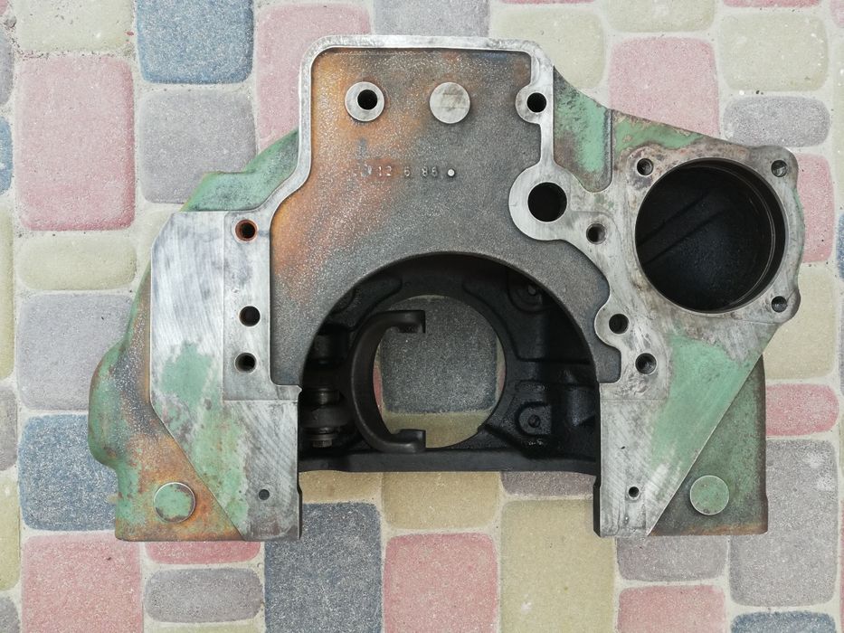 Кожух картер маховика Mersedes 609