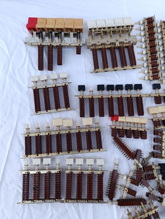 Радянські радіодеталі П2К новий перемикач кнопка з сріблом посріблені