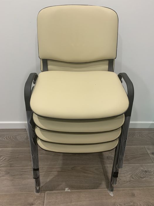 Акция. Стулья офисные в кожзаме исо iso