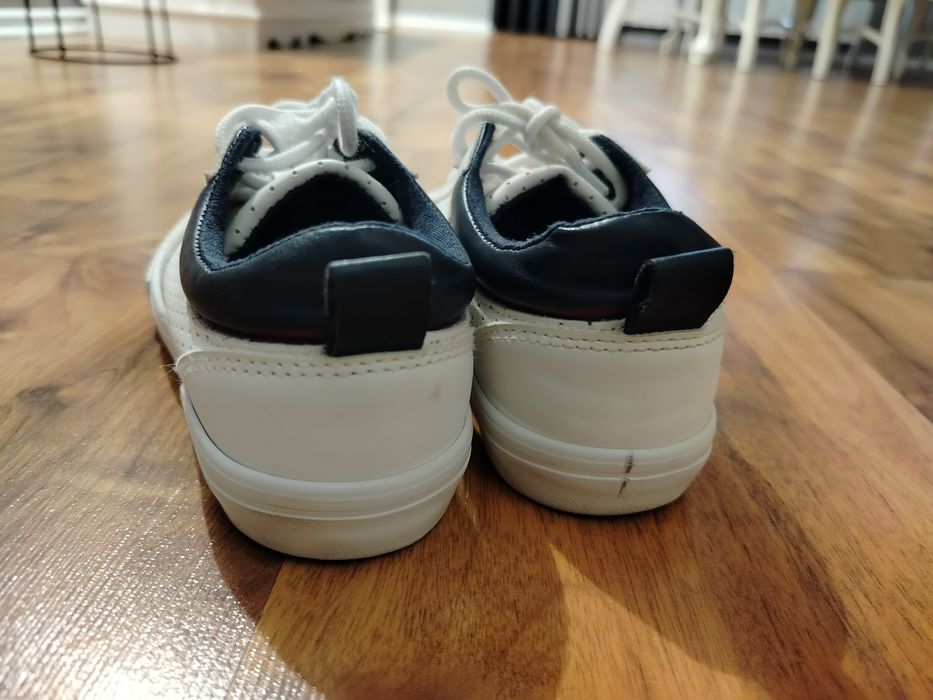 Buty chłopięce 32 białe półbuty