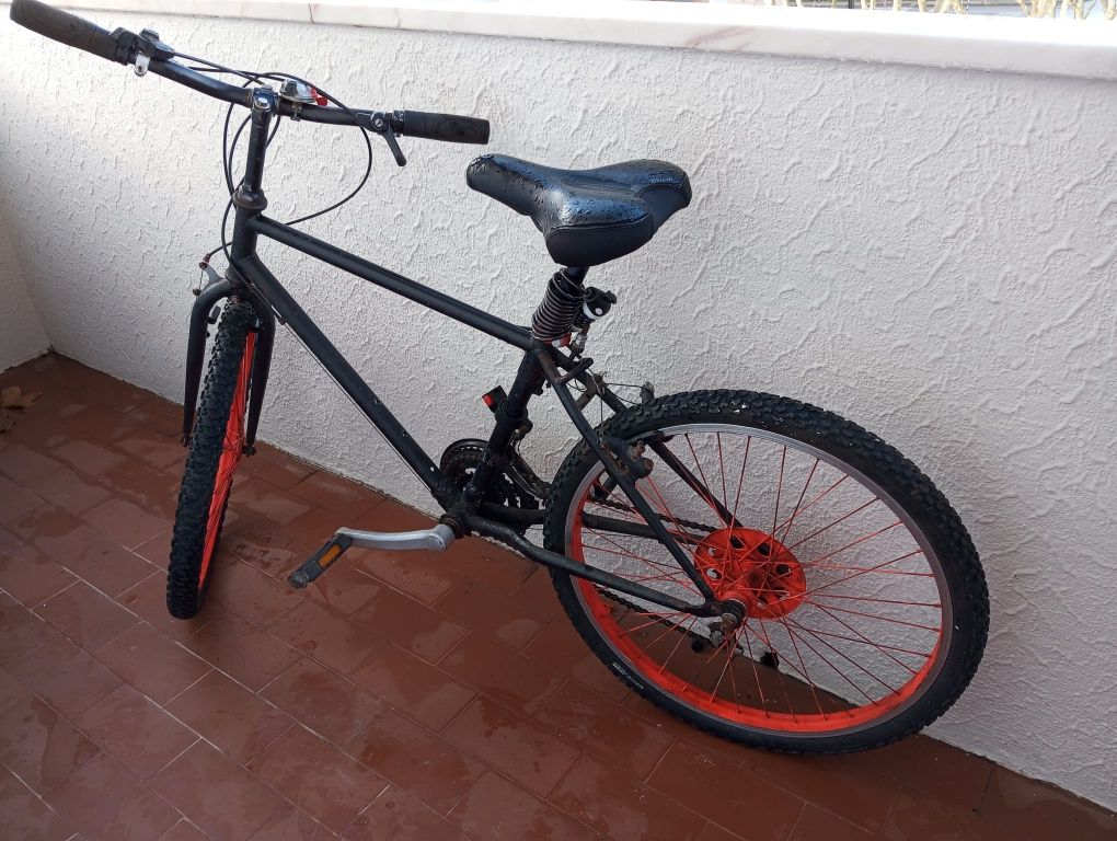 Bicicleta para Restaurante ou Peças levantamento no Seixal